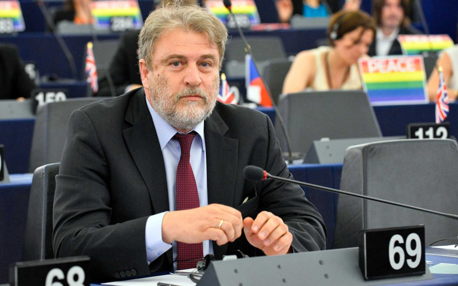 Η Οικονομία Πολέμου βγάζει τους Γάλλους στους δρόμους- Γράφει ο Νότης Μαριάς*