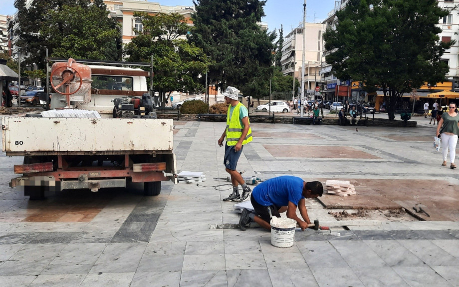 Πλατεία Ελευθερίας: Αλλάζουν τα πλακίδια