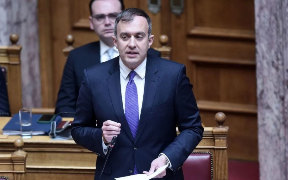 Συνάντηση Χατζηβασιλείου - Κοτσαμπά για τα μέτρα στήριξης που περιμένουν οι επαγγελματίες