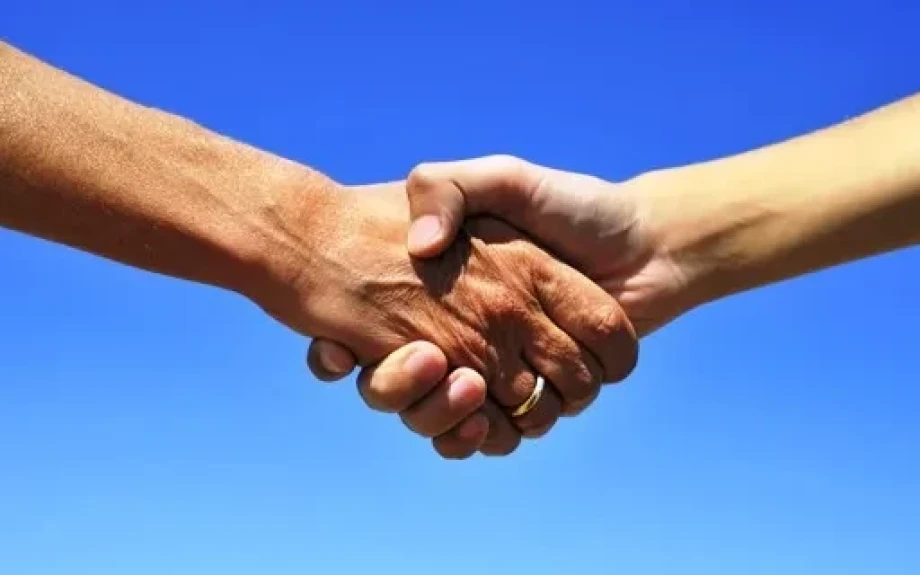 Πες μου πως χαιρετάς να σου πω τι θα πάθεις