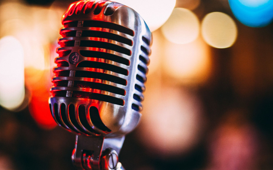 «Βόμβα» στη showbiz: Έρχεται καταγγελία για σεξουαλική κακοποίηση κατά κορυφαίου Έλληνα τραγουδιστή