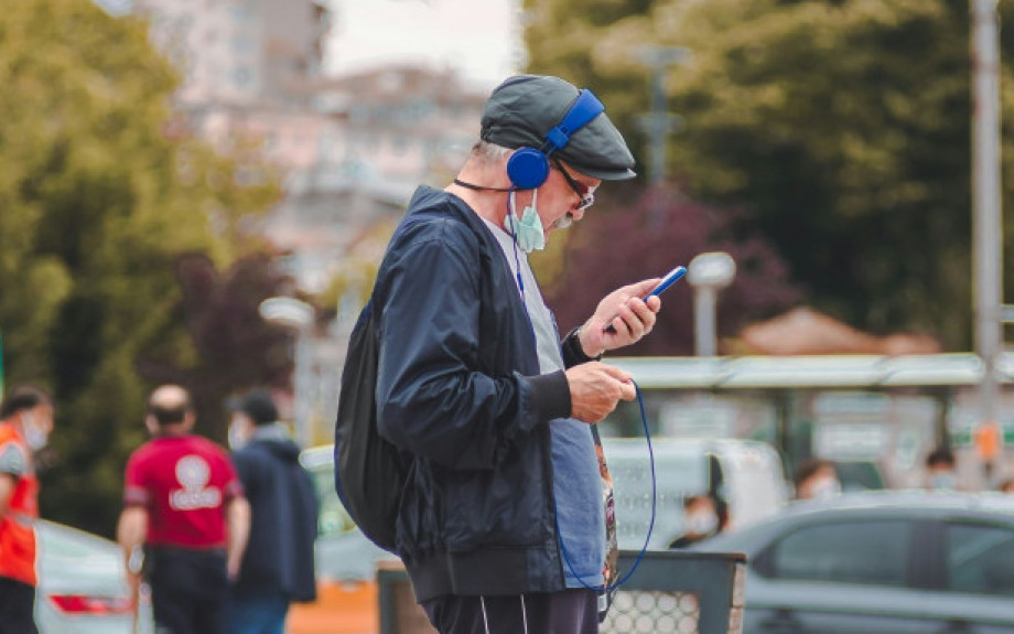Η μουσική γίνεται «ασπίδα» κατά της Άνοιας: Μειώνει τον κίνδυνο έως και 39%
