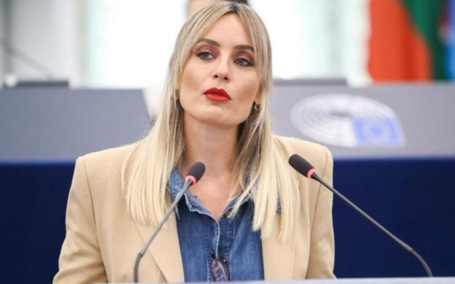 Ελεονώρα Μελέτη -Τα Γλυπτά του Παρθενώνα είναι σύμβολο όχι ντεκόρ δεξιώσεων