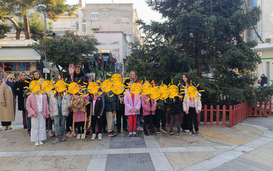 Πολιτεία των Ευχών: Μαθήτριες και μαθητές στολίζουν το Δέντρο των Παραμυθιών