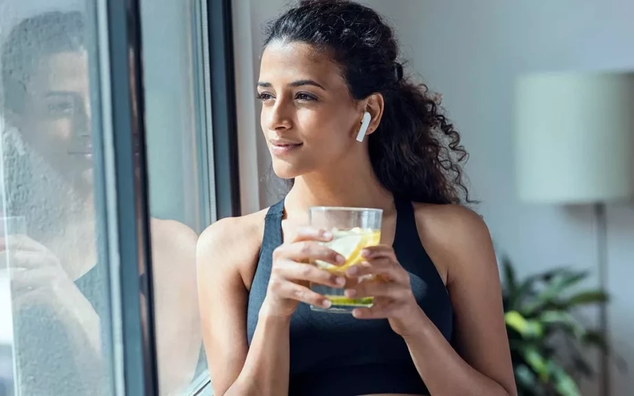 Μόνο νερό – Μπορεί η αποχή από το φαγητό να νικήσει τον καρκίνο; Ένας καθηγητής απαντά