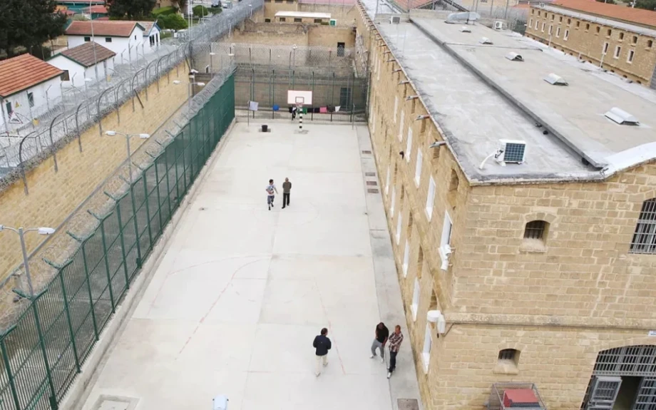 Τραγωδία στην Κύπρο: Αυτοκτόνησε 23χρονος κατάδικος, τον χρησιμοποιούσαν ως σκλάβο οι «βαρόνοι» της φυλακής