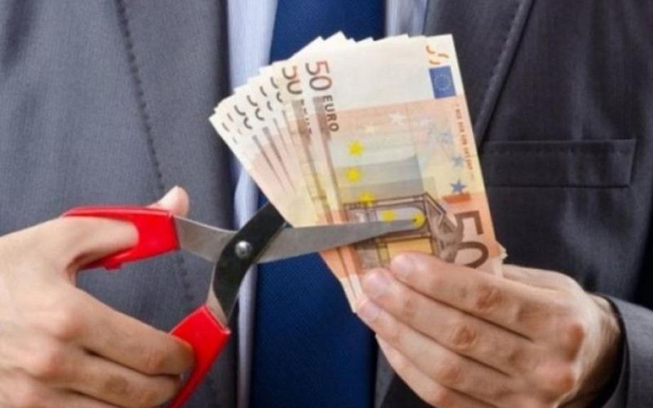 ΟΟΣΑ: Φρένο στην αύξηση των μισθών στην Ελλάδα η οποία βρίσκεται στον πάτο της ΕΕ