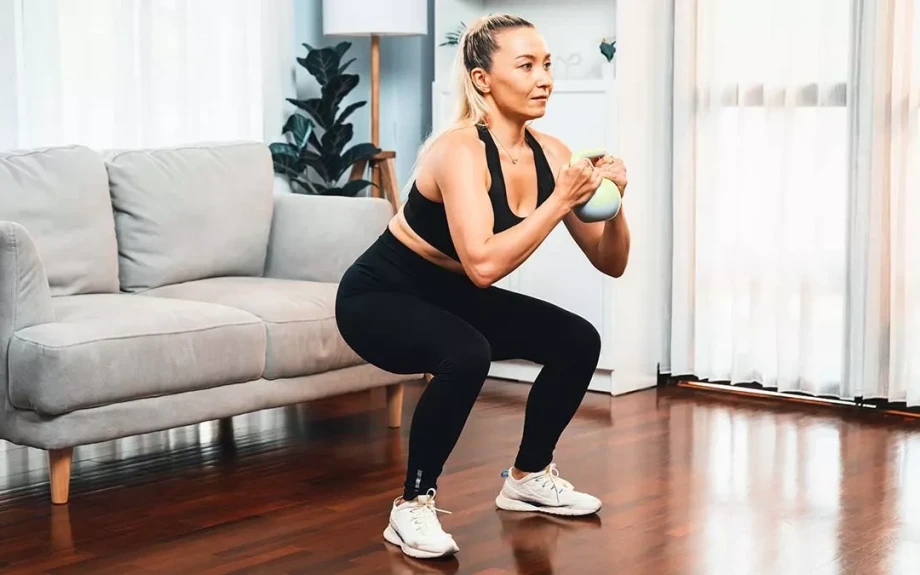 5 κλασικές ασκήσεις που διαλύουν το λίπος στην κοιλιά – Ιδανικές για 50χρονους