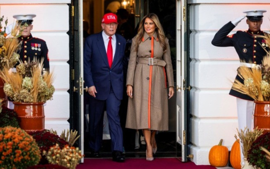 Ο πρόεδρος Τραμπ αποκαλύπτει το ανακαινισμένο μπάνιο του υπνοδωματίου Λίνκολν