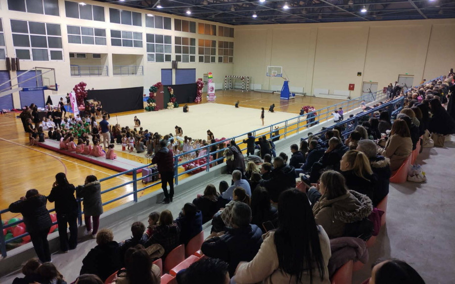 Το γυμναστήριο του ΔΙΠΑΕ φιλοξένησε χριστουγεννιάτικες εκδηλώσεις