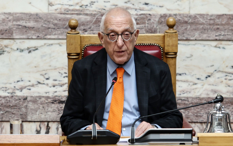 Την κατάργηση της ζωντανής μετάδοσης των Εξεταστικών Επιτροπών θα εισηγηθεί ο Κακλαμάνης