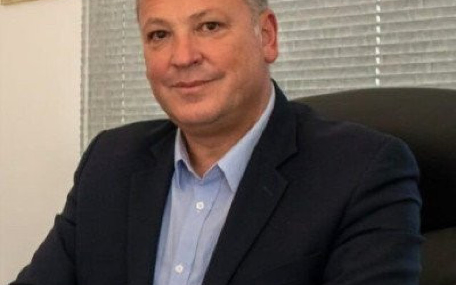 Λευτέρης Αβραμάκης: Ο νεκροθάφτης της Δημοκρατίας (Κυριάκος Μητσοτάκης ) σε ρόλο μεταρρυθμιστή;