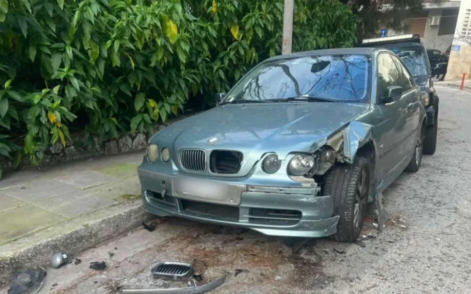 Τραγουδίστρια γνωστού συγκροτήματος η 36χρονη που πήρε «σβάρνα» πέντε παρκαρισμένα αυτοκίνητα στο Κολωνάκι