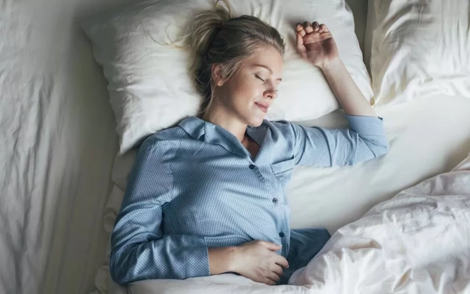 Για πρώτη φορά οι επιστήμονες είδαν τι κάνει ο εγκέφαλος μας στον βαθύ ύπνο – Και είναι θαυματουργό