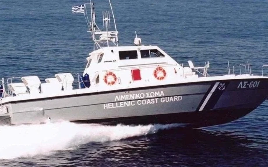 Εισροή υδάτων σε σκάφος βορειοανατολικά της Σύρου – Χωρίς κίνδυνο οι έξι επιβαίνοντες