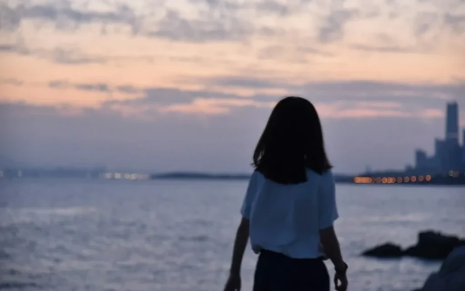 Οι άνθρωποι με αυτά τα χαρακτηριστικά είναι πιθανότερο να μείνουν μόνοι στη ζωή -Τι υποστηρίζει έρευνα.