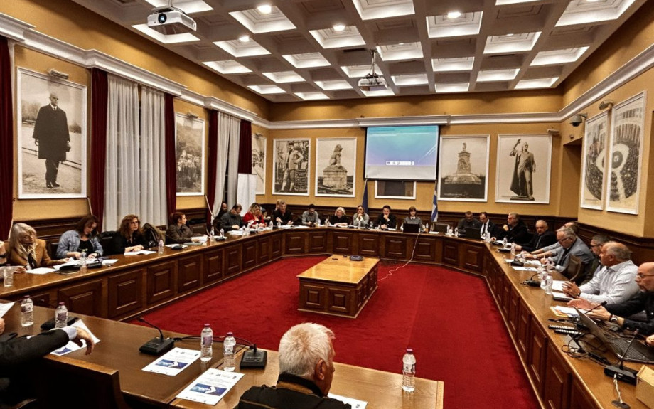 Έντονη διαμαρτυρία στο Δημοτικό Συμβούλιο Σερρών- Σε "ομηρία" ο Κώστας Καρπουχτσής από χρέη της ΔΑΕΚΑΣ