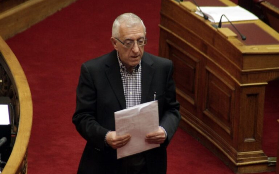 Συλλυπητήρια Κακλαμάνη για το θάνατο του Αντώνη Μανιτάκη