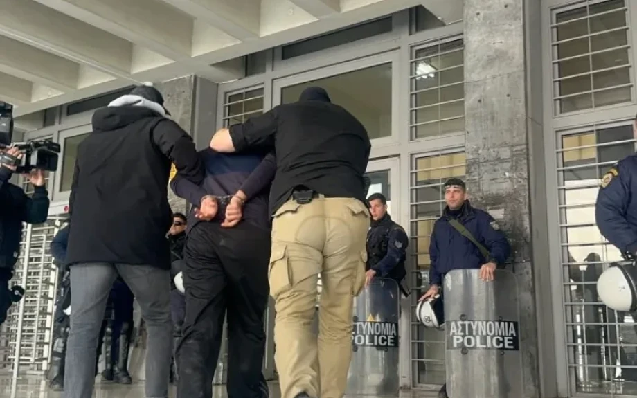 Φονικό στην Καλαμαριά: "Ακατάσχετη αιμορραγία" η αιτία θανάτου – Επιμένει στην αυτοάμυνα ο 23χρονος