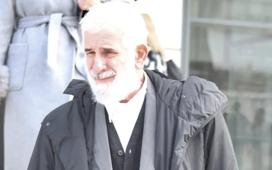 «Ξέρω τι άνθρωπος είναι ο Πέτρος Φιλιππίδης, του την είχαν στημένη», δήλωσε ο Αλέξανδρος Παρίσης