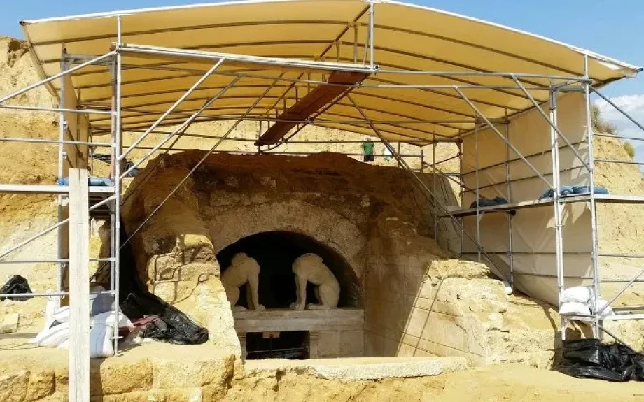 Αδάμ‑Βελένη και Γιώργος Βελένης για τον Τύμβο Καστά- Ρωξάνη και Αλέξανδρος Δ΄ είναι θαμμένοι στην Αμφίπολη