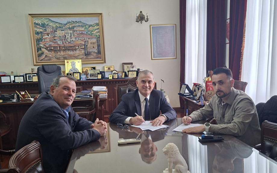 Υπογραφή σύμβασης για εργασίες στο οδόστρωμα αρμοδιότητας Π.Ε Σερρών