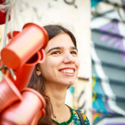 ΔΙΑΝΑ ΒΟΥΤΥΡΑΚΟΥ: ΤΟ GENIUS ΚΟΡΙΤΣΙ ΤΗΣ ΡΟΜΠΟΤΙΚΗΣ!