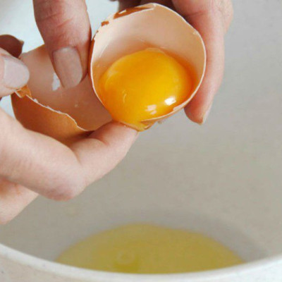 Προσοχή! Αν σπάσετε αυγό και δείτε αυτό μέσα, πετάξτε το αμέσως