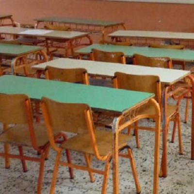 Δασκάλα είμαι. Νεοδιόριστη που το κράτος έστειλε μακριά από την οικογένεια!