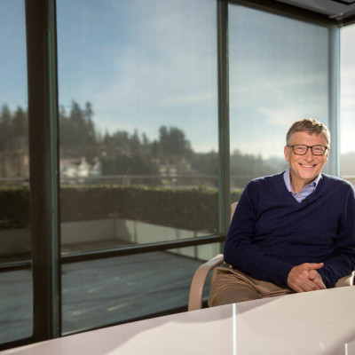 Τα 6 πράγματα που έχει πάνω στο γραφείο του ο Μπιλ Γκέιτς