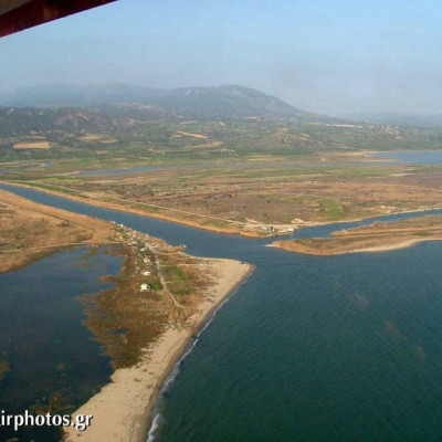Επιτρέπεται η κολύμβηση στις ακτές της Π.Ε. Σερρών: Εξαιρείται η περιοχή εκβολής του ποταμού Στρυμόνα