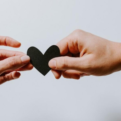 Τα 3 ζώδια που θα είναι τυχερά στον έρωτα τον Μάιο