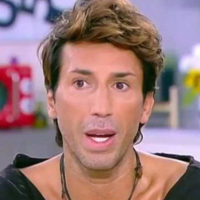 Ποιος Βασιλάκος και ποιος Παππάς – Ο… Κωσταντίνος Εμμανουήλ φιλοδοξεί να γίνει ο επόμενος Bachelor