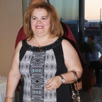 Απίστευτη Έφη Θώδη: Τραγούδησε σε πανηγύρι το «Madame» φορώντας τα γυαλιά του Τραννού Απίστευτη Έφη Θώδη: Τραγούδησε σε πανηγύρι το «Madame» φορώντας τα γυαλιά του Τραννού