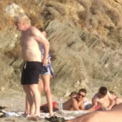 Μπόρις Τζόνσον: Ξέγνοιαστος κάνει διακοπές στην Κάρυστο – Τον κράζουν τα βρετανικά μέσα Μπόρις Τζόνσον: Ξέγνοιαστος κάνει διακοπές στην Κάρυστο – Τον κράζουν τα βρετανικά μέσα