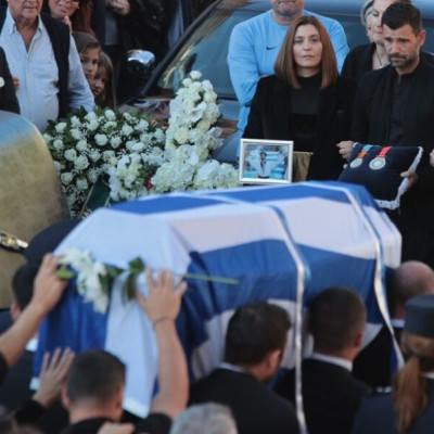 Στην Νεάπολη Θεσσαλονίκης η κηδεία του Αλέξανδρου Νικολαίδη: Περήφανοι που η Μακεδονία μας βγάζει ακόμη Αλέξανδρους…