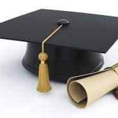 Διοργανώθηκε στο προαύλιο του 1ου Γυμνασίου γιορτή Αποφοίτησης των μαθητών της Γ’ Γυμνασίου