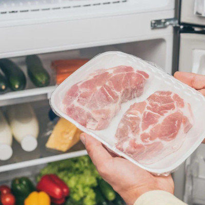 Γίνεται να παγώσετε εκ νέου κρέας που έχει ξεπαγώσει;
