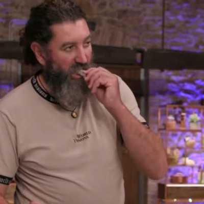MasterChef: Σάλος με παίκτη που δοκίμασε το ψάρι και το έβαλε ξανά μέσα στην κατσαρόλα