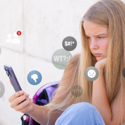 Social media: Η Φλόριντα απαγορεύει τη χρήση τους σε παιδιά έως 16 ετών – «Μοιάζουν με ψηφιακή φαιντανύλη»