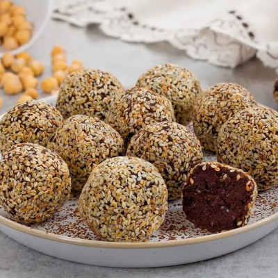 Όταν τα ρεβίθια συνάντησαν τη σοκολάτα: 2 υγιεινά γλυκά σνακ απίστευτης νοστιμιάς