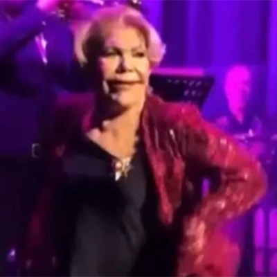 Η Μαρινέλλα στα 85 της δίνει ρεσιτάλ χορού πάνω στην πίστα και γίνεται viral