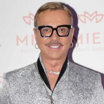 Λάκης Γαβαλάς: Μοναχός τον ρώτησε αν είναι άντρας ή γυναίκα – «Είσαι ηλίθιος» του απάντησε ο σχεδιαστής