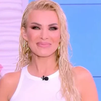 Κατερίνα Καινούργιου: Μικρή έντυνα τον αδερφό μου κορίτσι και τον φώναζα «Έλενα» Κατερίνα Καινούργιου: Μικρή έντυνα τον αδερφό μου κορίτσι και τον φώναζα «Έλενα»