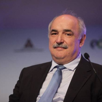 Το κριτήριο η αξιοπρέπεια ενός πρωθυπουργού στο εξωτερικό -Γράφει ο Μάρκος Μπόλαρης