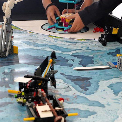 “Μικροί Επιστήμονες στο Δήμο Αριστοτέλη”: Το πρόγραμμα εκπαιδευτικής ρομποτικής που έγινε θεσμός