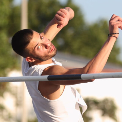 Πανελλήνιο Κ20: Νίκη για τον Πασχάλη Γεννίκη στο ύψος που είχε το μυαλό του και στον αδερφό του στη Μαδρίτη