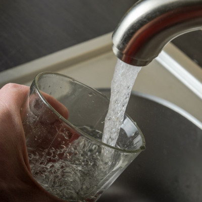 Η Ειρήνη Αγαπηδάκη ζητά από τις ΔΕΥΑ άμεση κατάρτιση και αποστολή των προγραμμάτων παρακολούθησης του νερού.