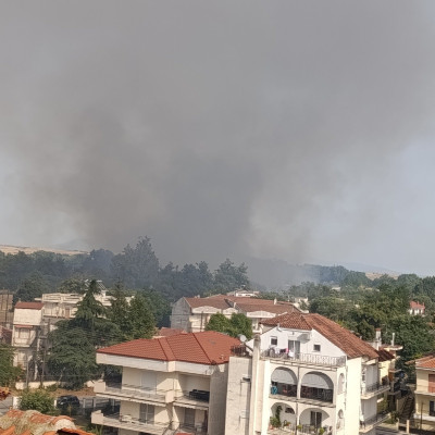"Ο ήρωας πιλότος" της φωτιάς στον οικισμό Αγίου Ραφαήλ- Νέο βίντεο