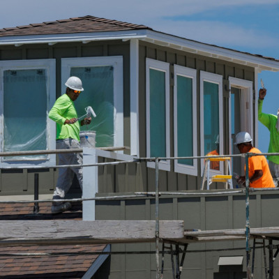 Η ΓΣΕΕ απαιτεί την τήρηση των μέτρων για τον καύσωνα